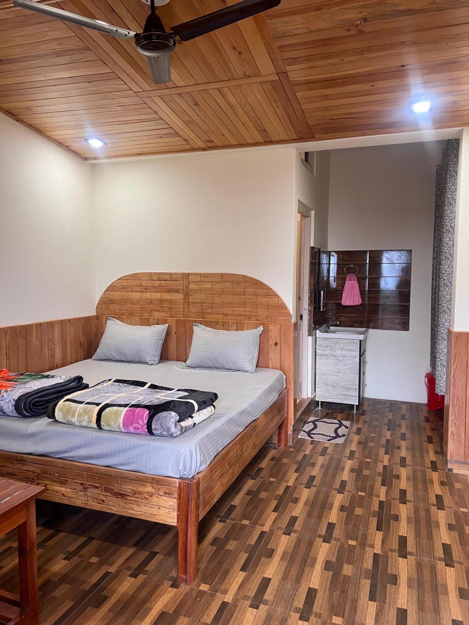 Binsar Royal Homestay Dhaulchhina, アルモラ エクステリア 写真