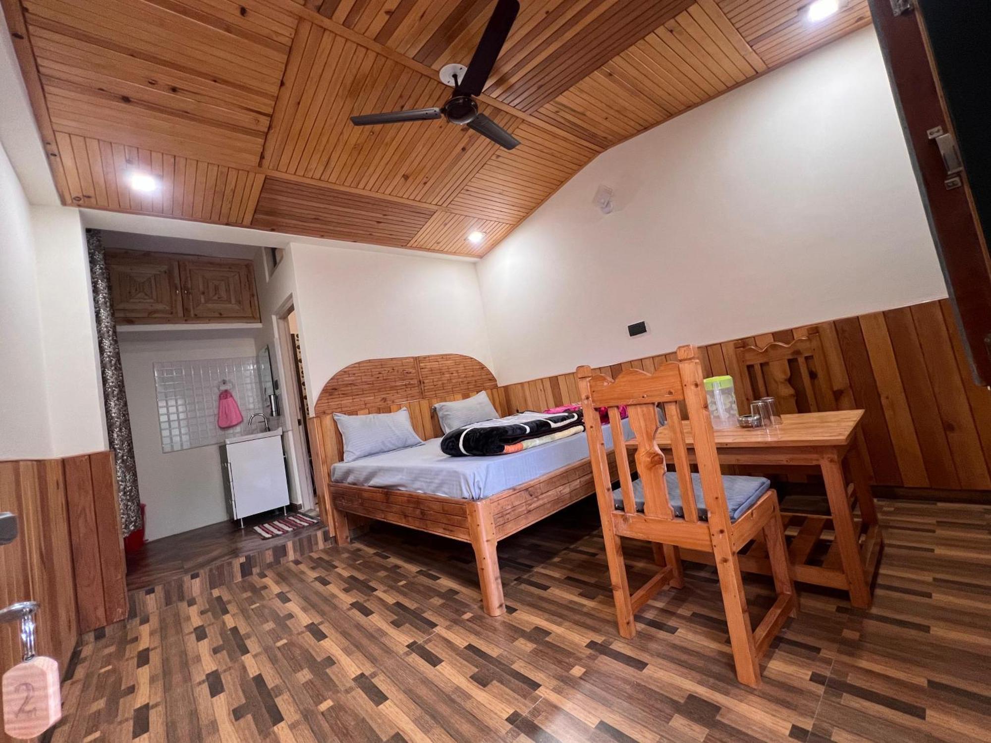 Binsar Royal Homestay Dhaulchhina, アルモラ エクステリア 写真